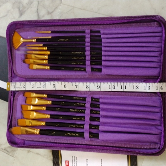 Myartscape paint brushes and carrying case. - Picture 4 of 8